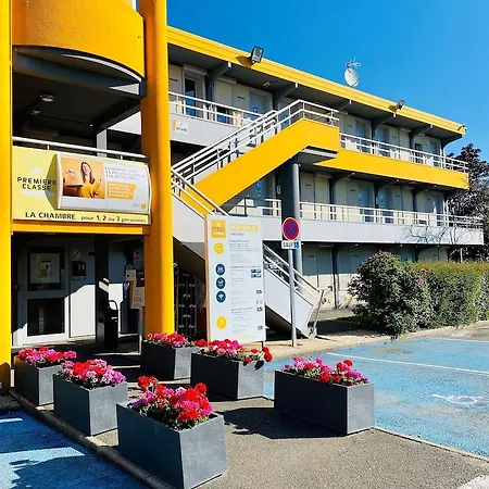 Premiere Classe Saint Quentin En Yvelines - Elancourt