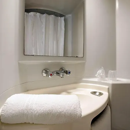 Hotel Premiere Classe St Quentin En Yvelines Elancourt *