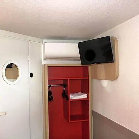 Premiere Classe St Quentin En Yvelines Elancourt Hotel *