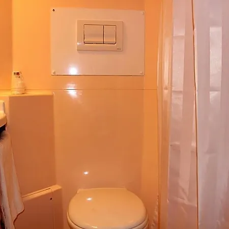 Premiere Classe St Quentin En Yvelines Elancourt *