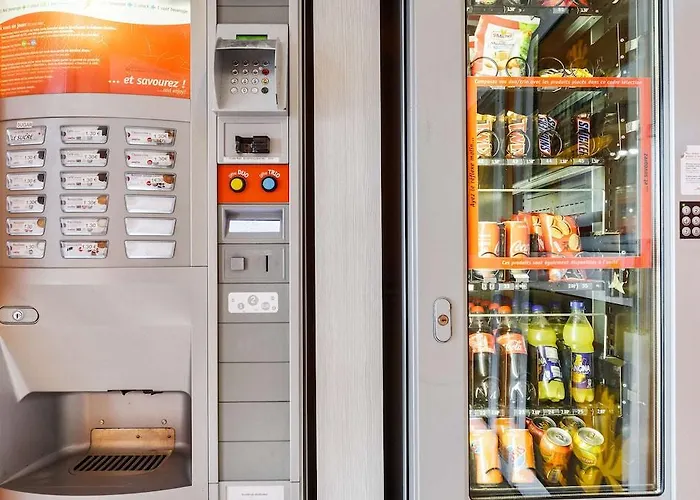 Premiere Classe Saint Quentin En Yvelines - Elancourt Hotel *